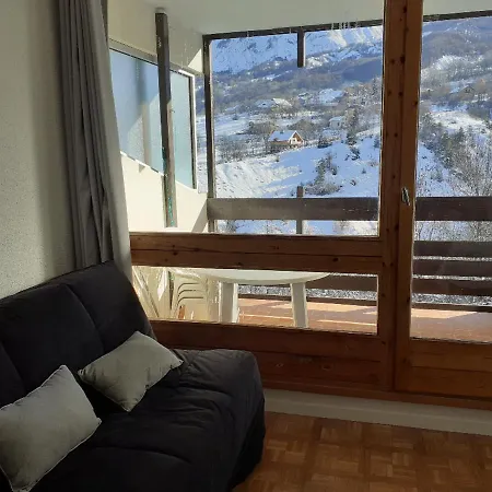 Au Sauze Avec Balcon, Parking Et Equipements Confort - Fr-1-165a-114 Apartment